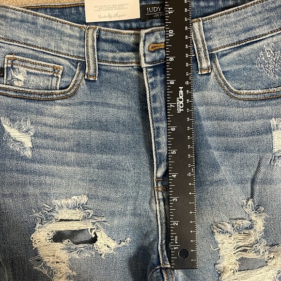 Judy Blue Boyfriend sz 3 distressed denim NWT - Picture 3 of 8